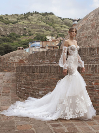 Fitted / Fishtail Wedding Dresses - La fleur bridal