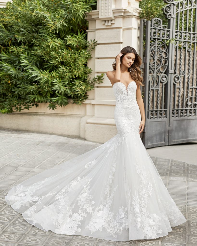 Brixton  a magnificent fishtail wedding dress  WED2B